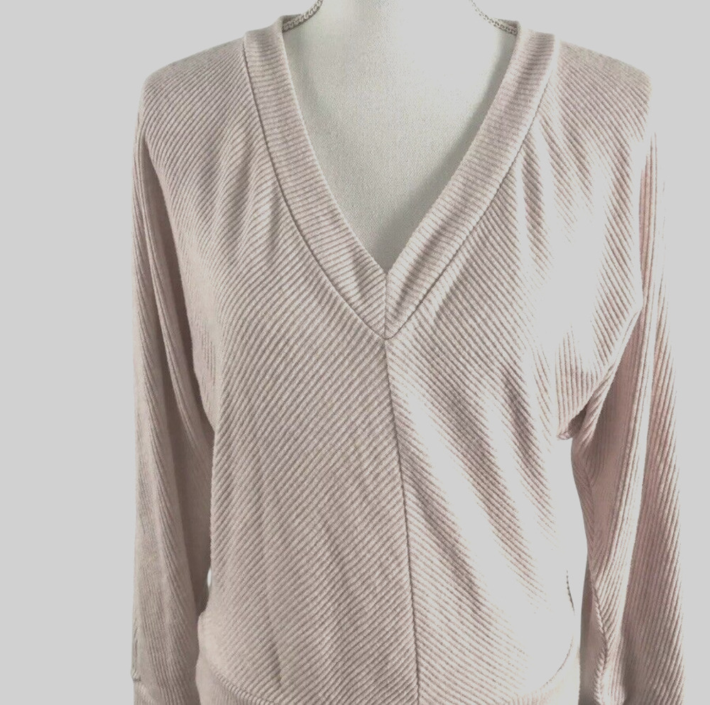 Womens V-Neck Top Size Small White House Black Market Heather Hushed Violet NWT